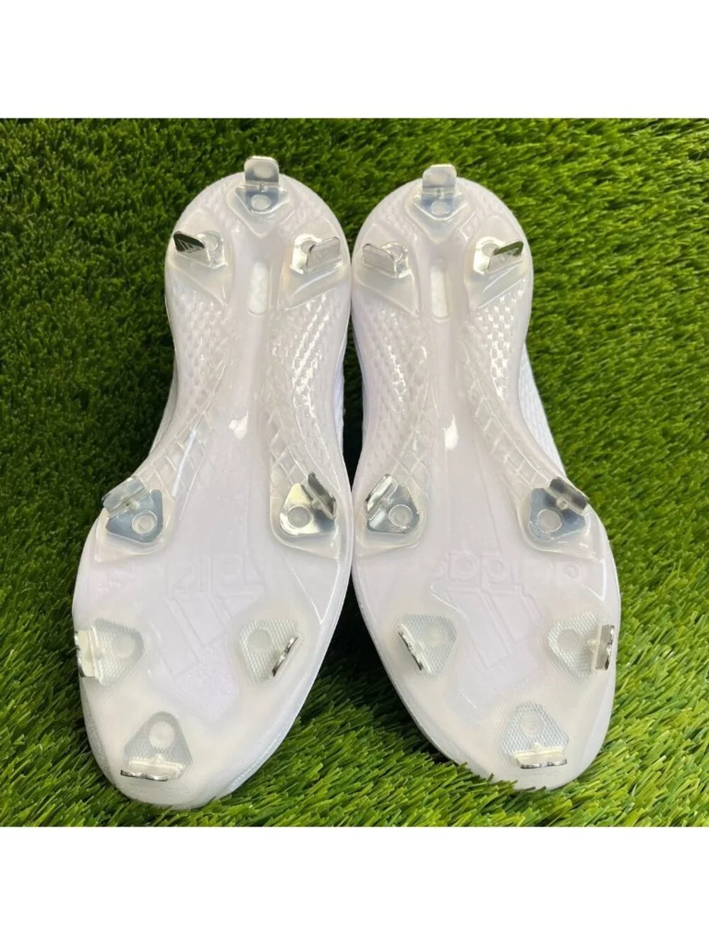 Adidas Icon 8 Boost Mens Size 7 White Silver Running Outdoor Baseball Cleats